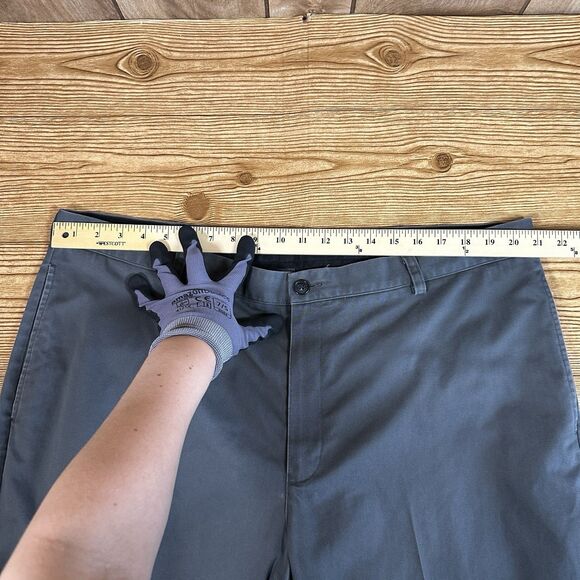 L.L. Bean Classic Fit Men's Pants Size 42 x 29 Gray 100% Cotton - Picture 5 of 16